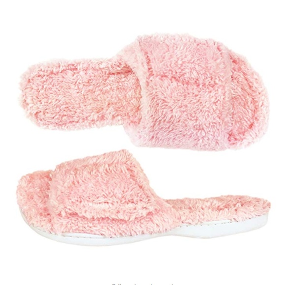 dearfoams Shoes - NWT Dearfoams Fuzzy Terry Pink Slide Slippers